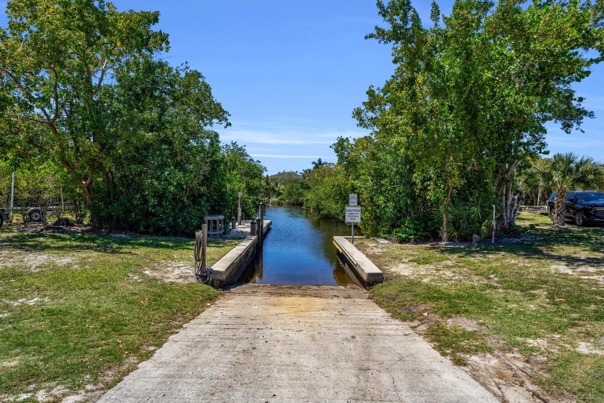 Single Family Pool - Kayak The Gordon River & Be Close To The Beach! Naples