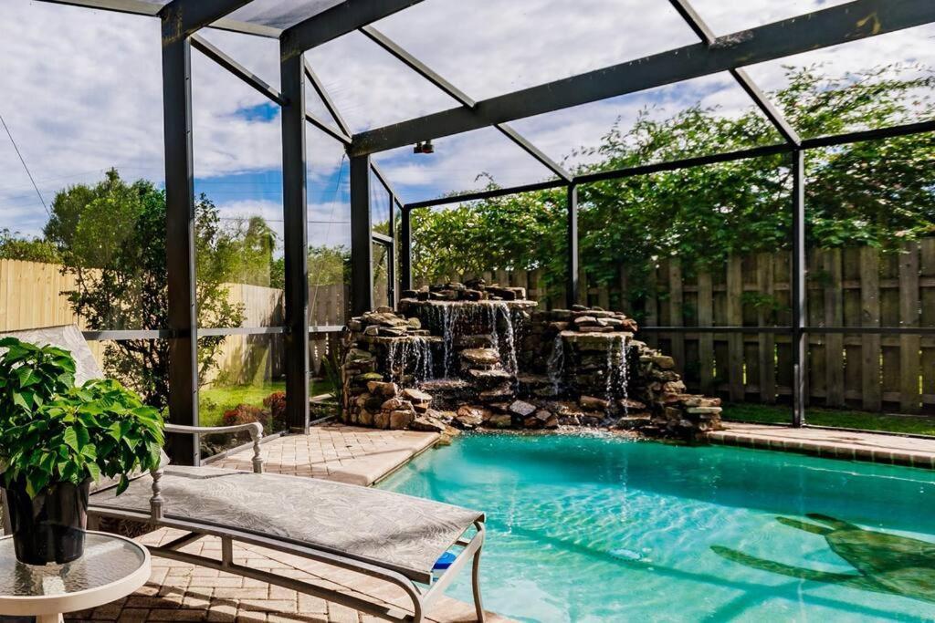 Renovated With Seasonally Heated Pool Holiday home *
