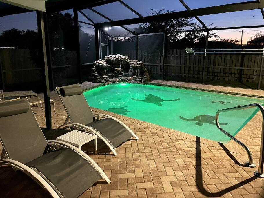 Renovated With Seasonally Heated Pool Holiday home Naples