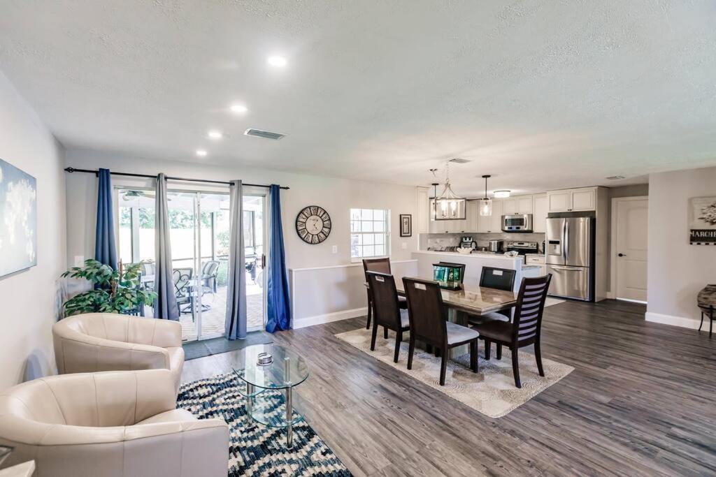 Renovated With Seasonally Heated Pool Holiday home *