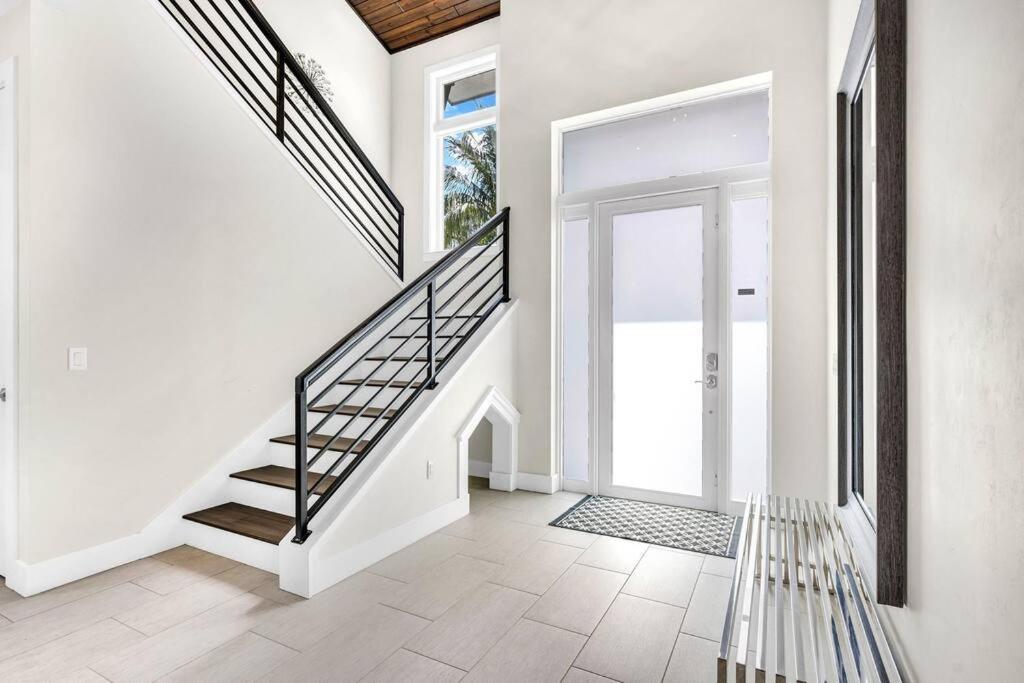 Holiday home Close2beach, Sleeps 11, Pool, Firepit, Bikes, Patio Naples