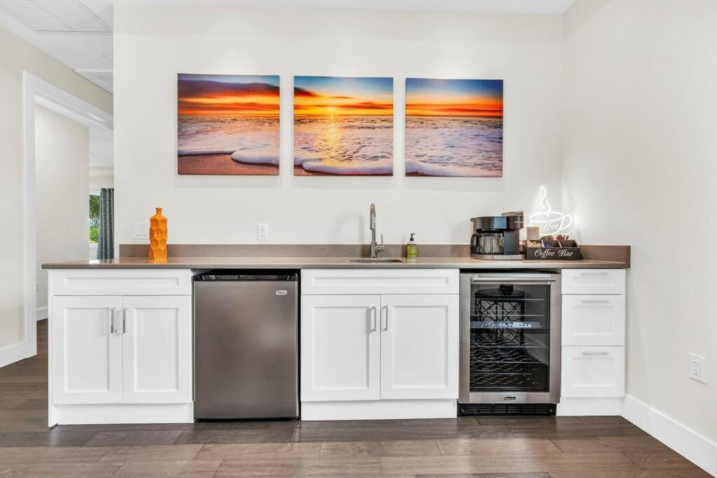 Close2beach, Sleeps 11, Pool, Firepit, Bikes, Patio Holiday home