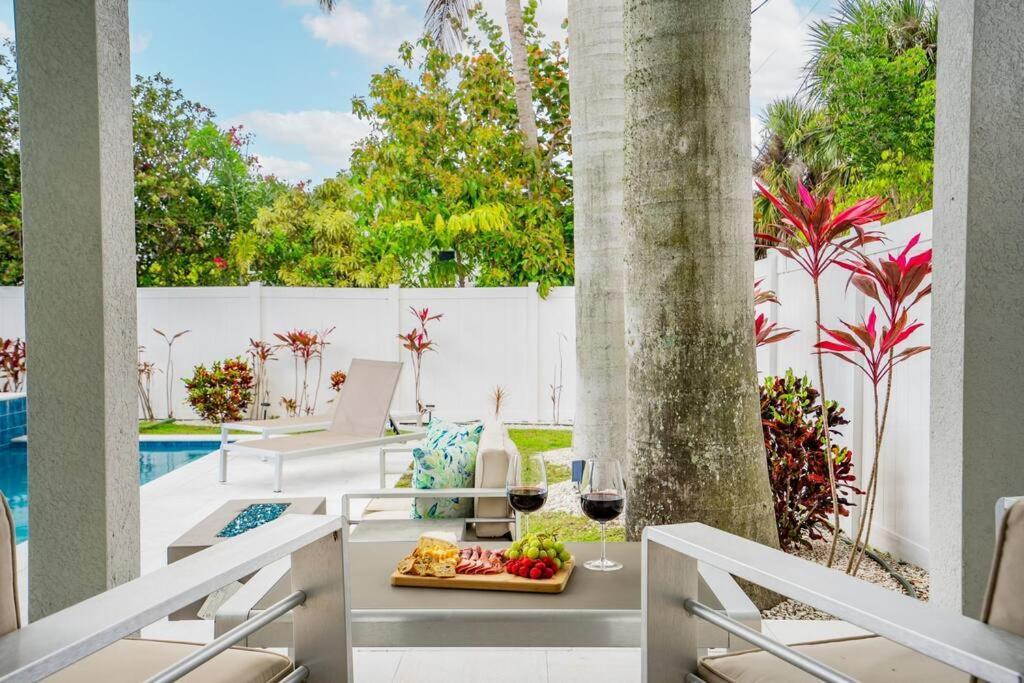 Holiday home Close2beach, Sleeps 11, Pool, Firepit, Bikes, Patio Naples