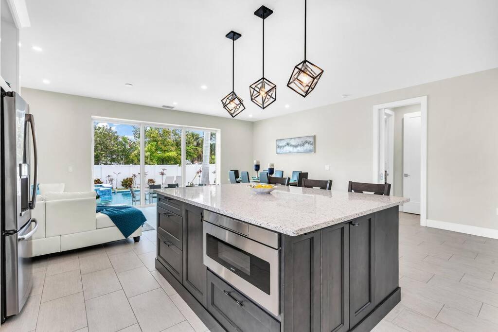 Holiday home Close2beach, Sleeps 11, Pool, Firepit, Bikes, Patio Naples