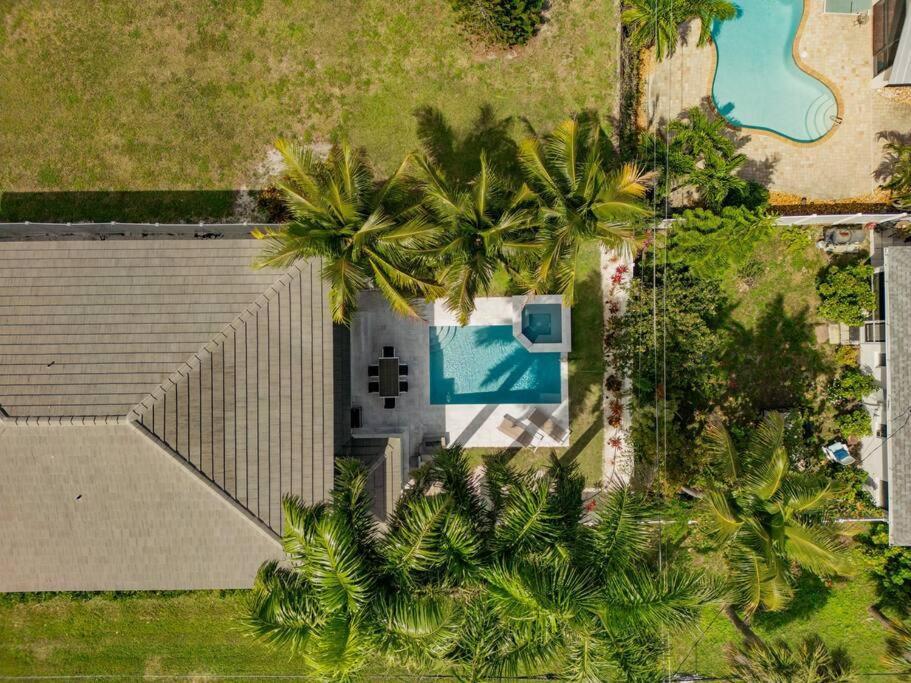 Close2beach, Sleeps 11, Pool, Firepit, Bikes, Patio * Naples