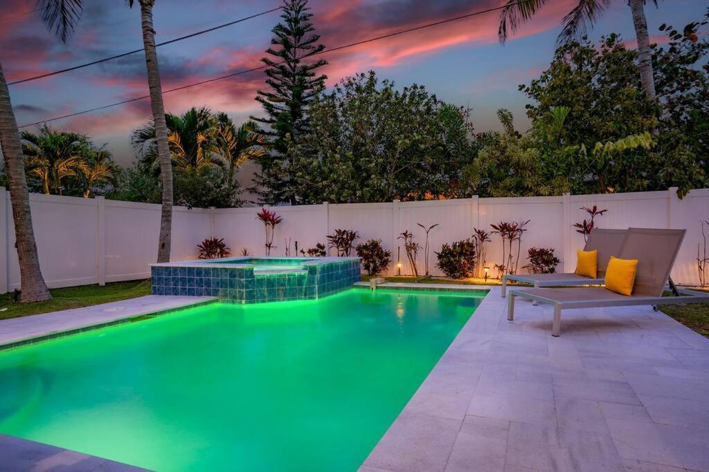 Holiday home Close2beach, Sleeps 11, Pool, Firepit, Bikes, Patio *