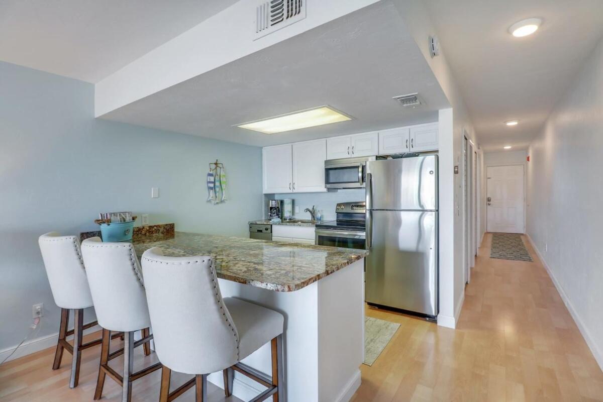Cozy With Pool Steps From Vanderbilt Holiday home *