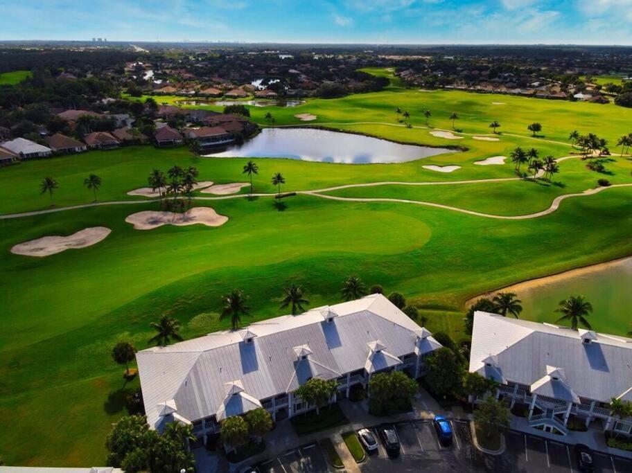 Serene Retreat: Golf-resort Pool-tennis-gym Apartment *