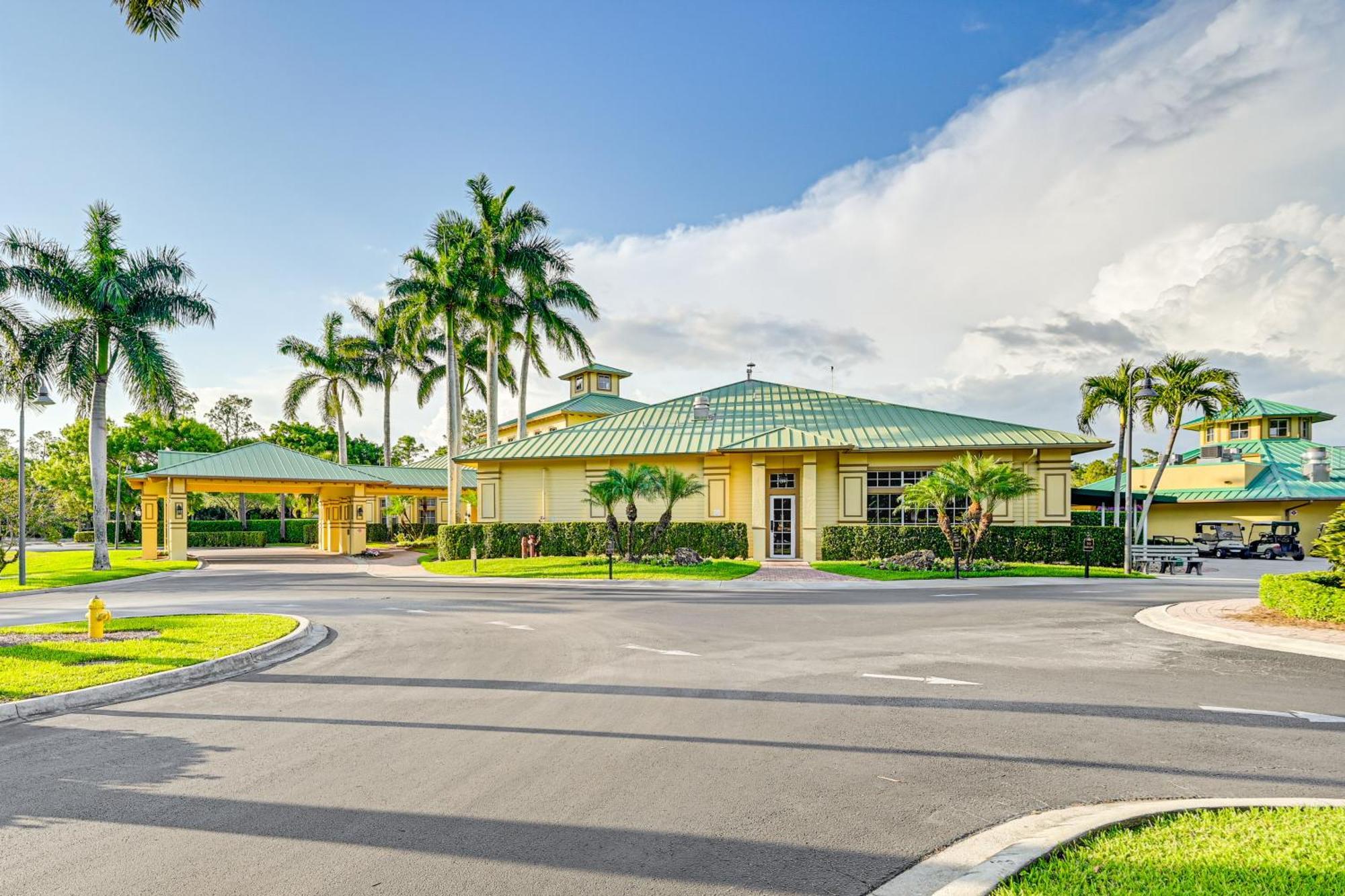Townhome With Screened Patio! Naples