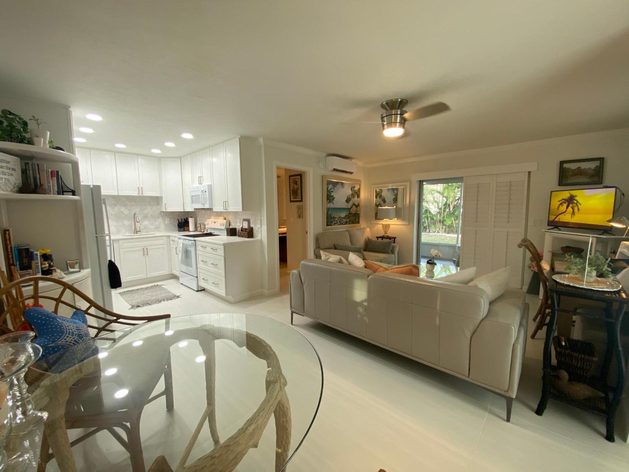 Apartment Closest 1br To Vanderbilt Beach, Full Kitchen With Dishwasher, New!