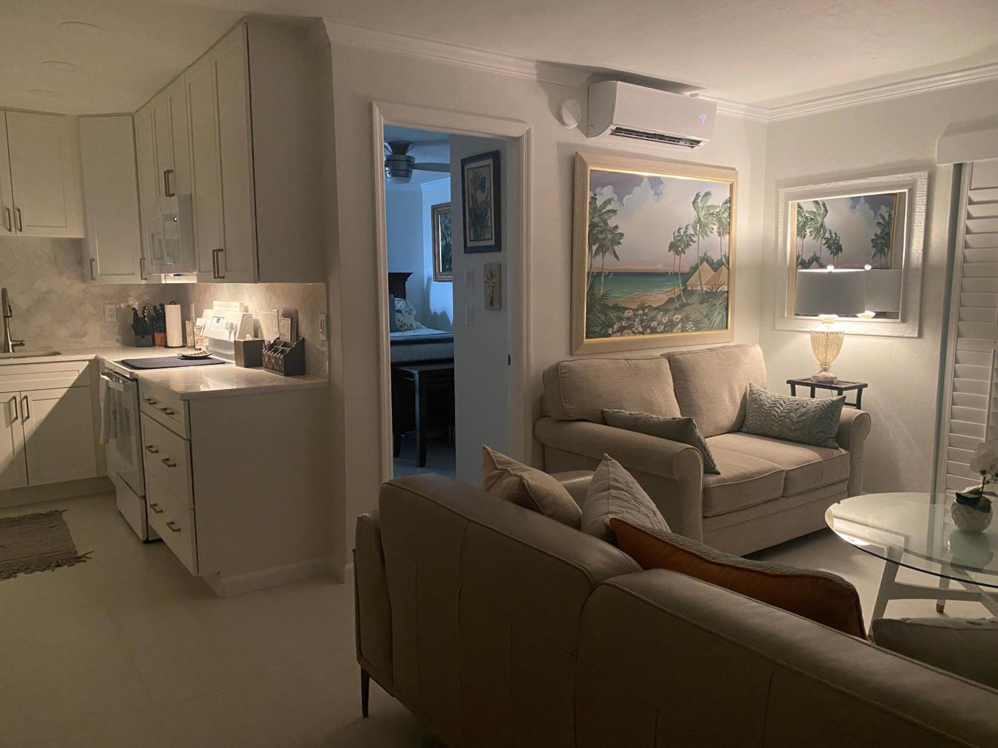 Closest 1br To Vanderbilt Beach, Full Kitchen With Dishwasher, New!