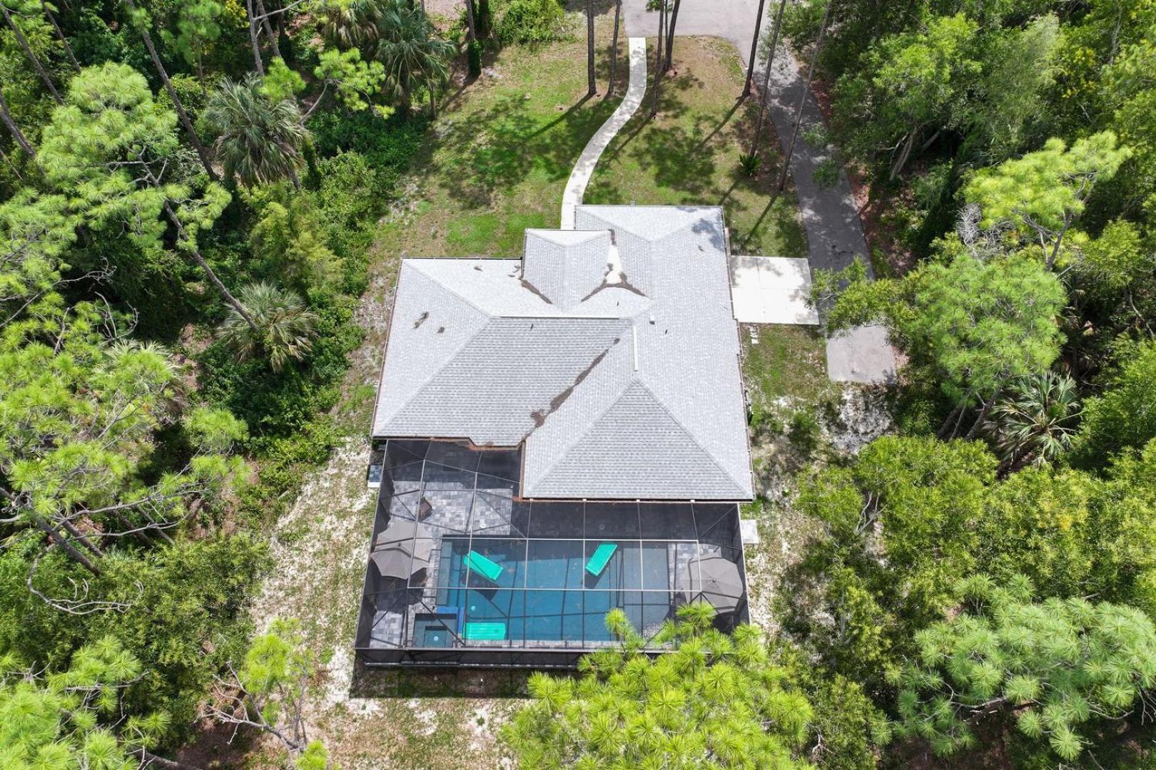 Luxury Family Pool, Jacuzzi, 2 Pickleball Court, Ping Pong Table Very Private Sleeps 8 Villa *
