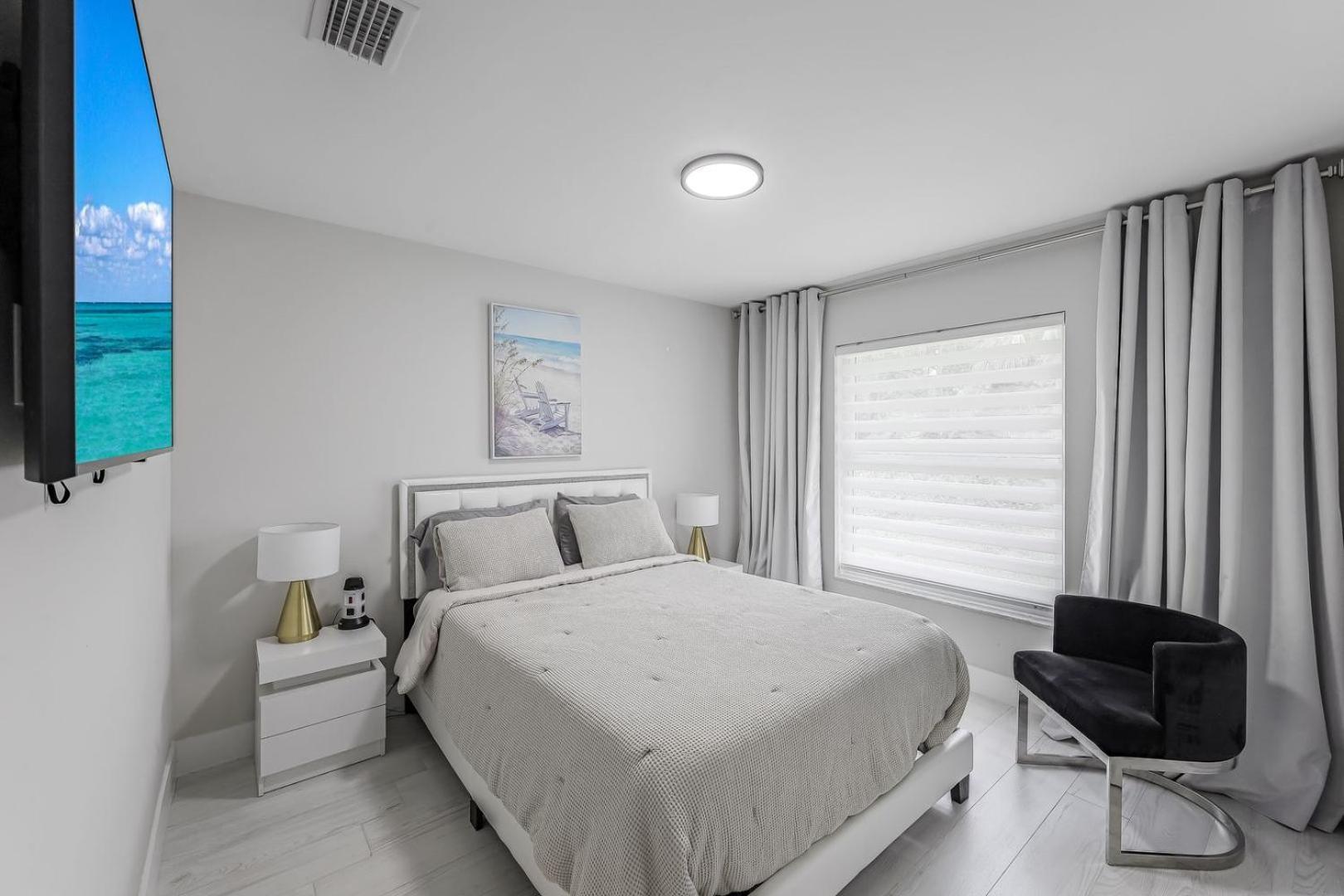 Villa Luxury Family Pool, Jacuzzi, 2 Pickleball Court, Ping Pong Table Very Private Sleeps 8 *