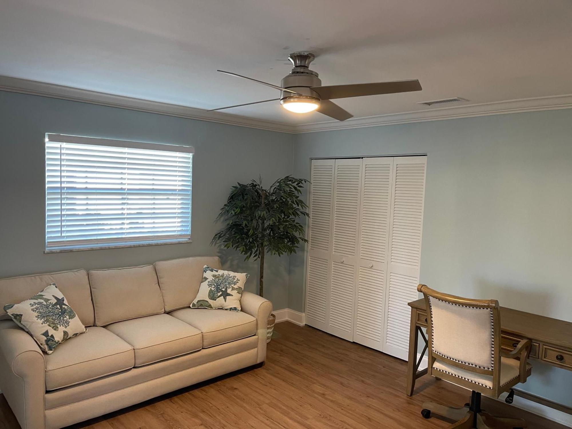Recently Renovated House With Fenced In Yard Holiday home Naples