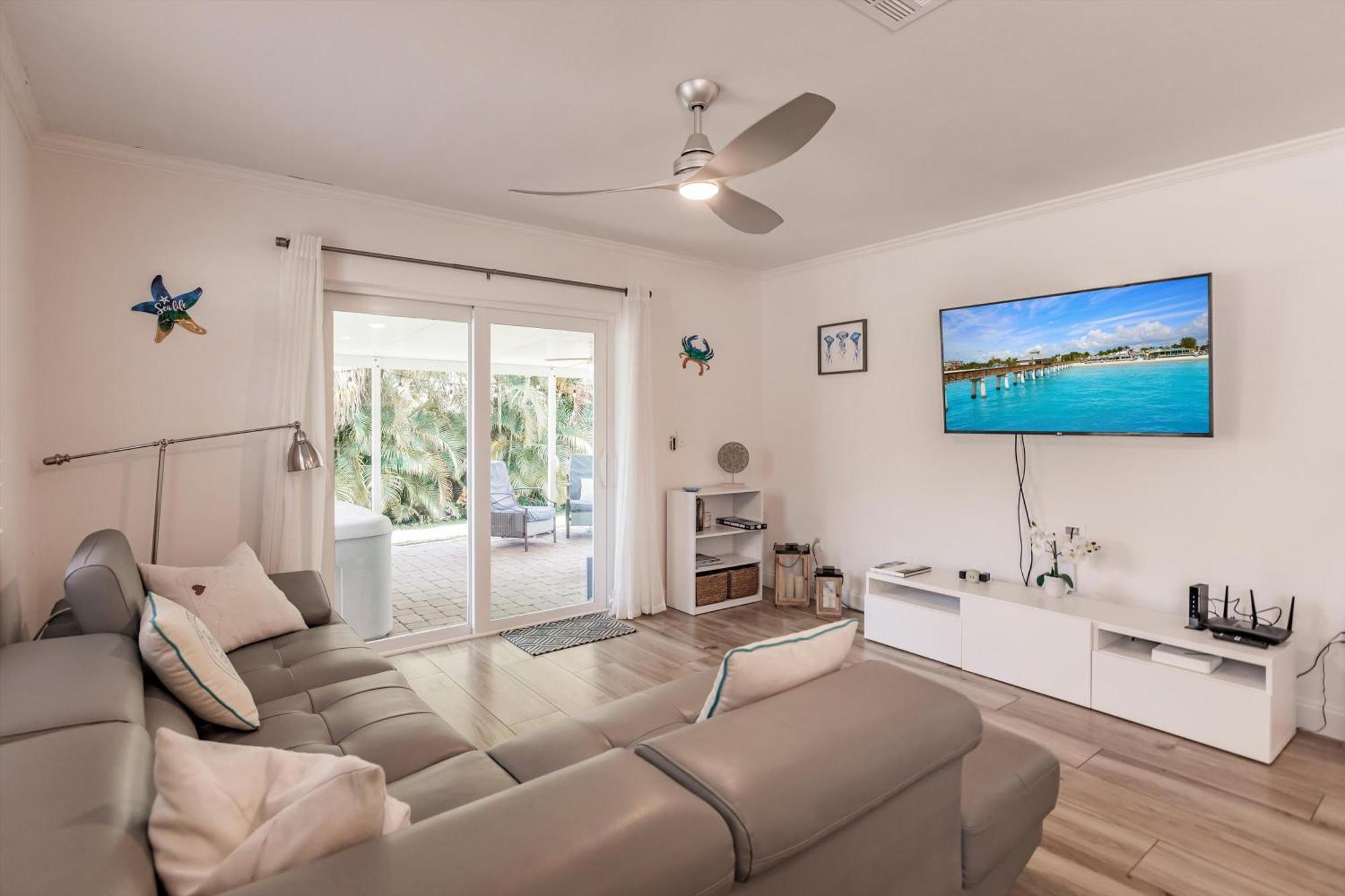 Holiday home Amazing With Hot Tub Jacuzzi, Bbq, Pool Table - 1 Mile To Beach! Naples