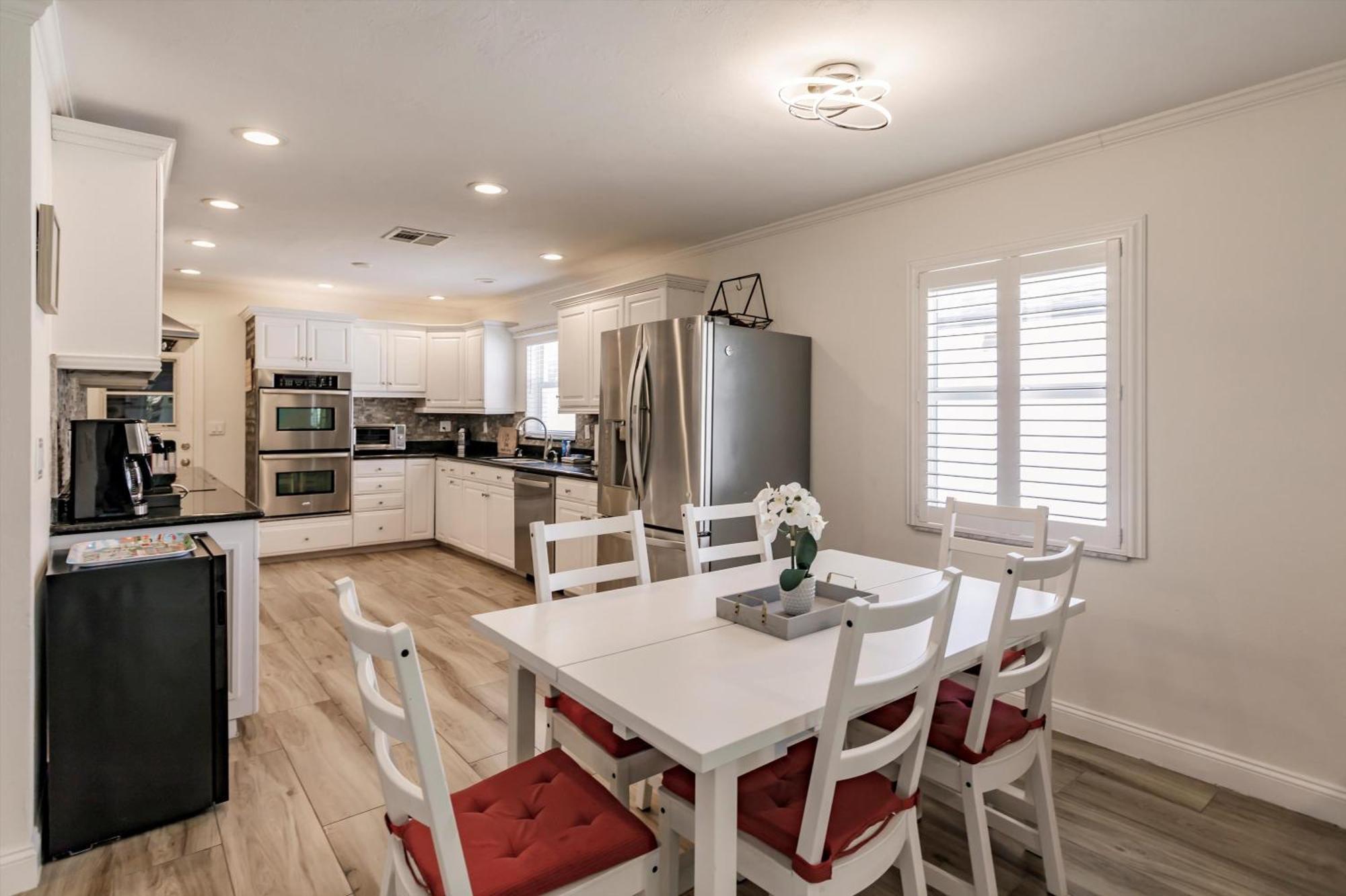 Amazing With Hot Tub Jacuzzi, Bbq, Pool Table - 1 Mile To Beach! * Naples