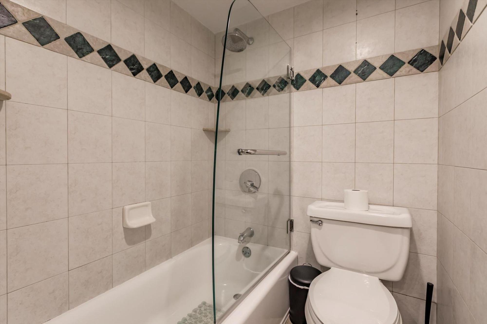Amazing With Hot Tub Jacuzzi, Bbq, Pool Table - 1 Mile To Beach! * Naples