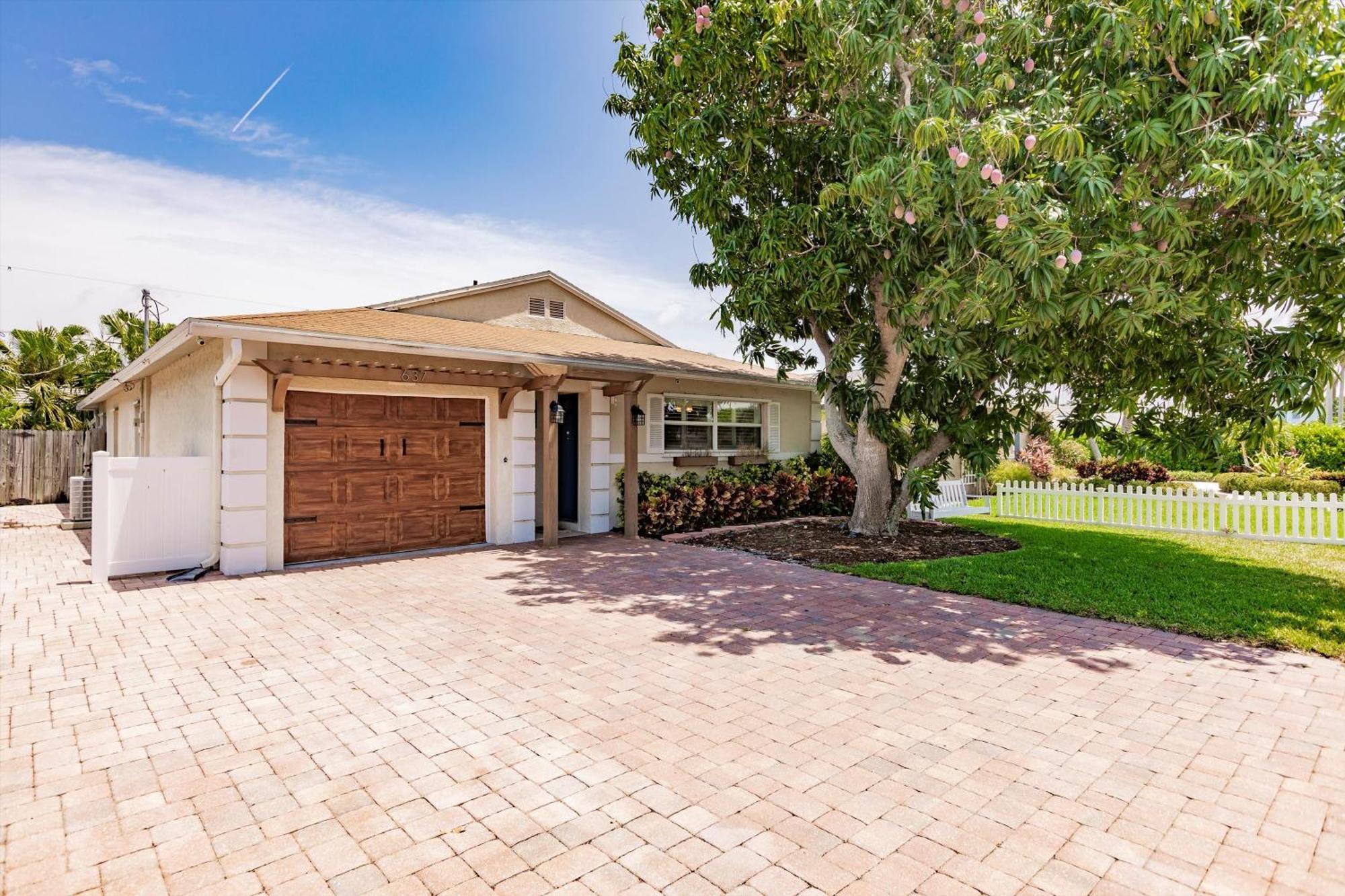 Amazing With Hot Tub Jacuzzi, Bbq, Pool Table - 1 Mile To Beach! * Naples
