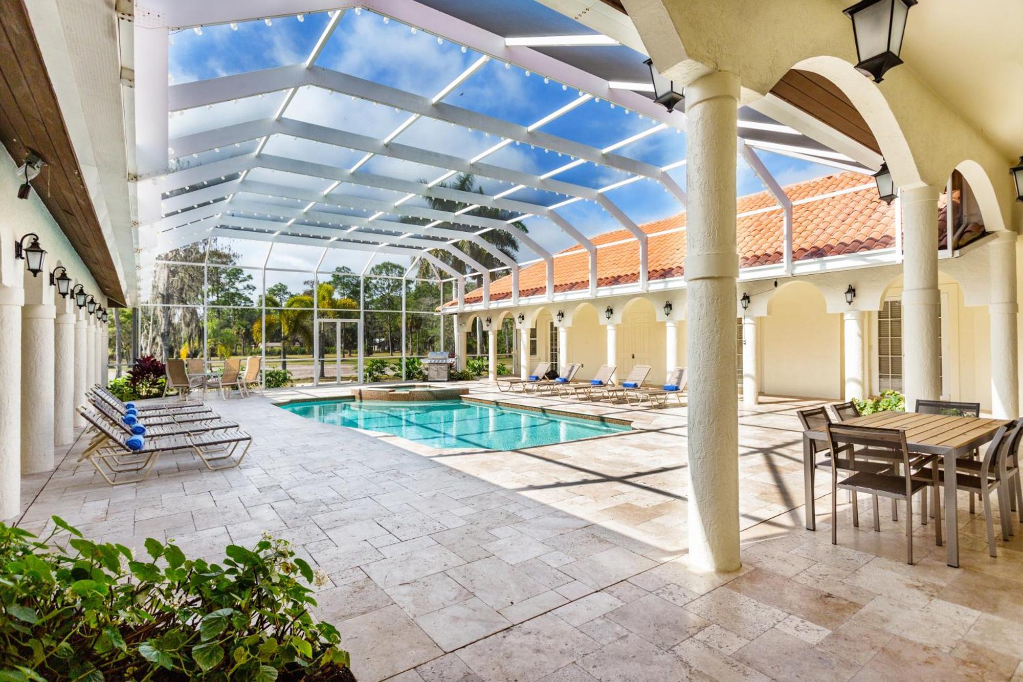 Knickerbocker Estate Home, 9 Private *