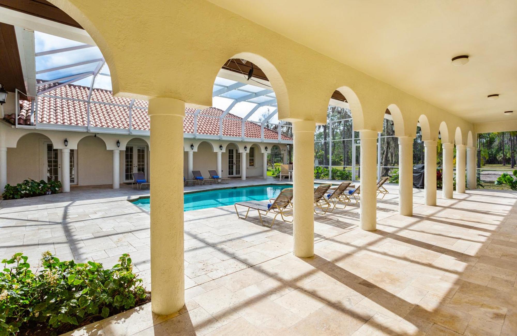 Knickerbocker Estate Home, 9 Private * Naples