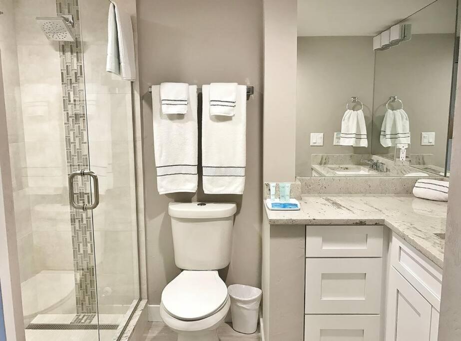 Apartment Park Shore Modern Floor 2 Bed 2 Bath *