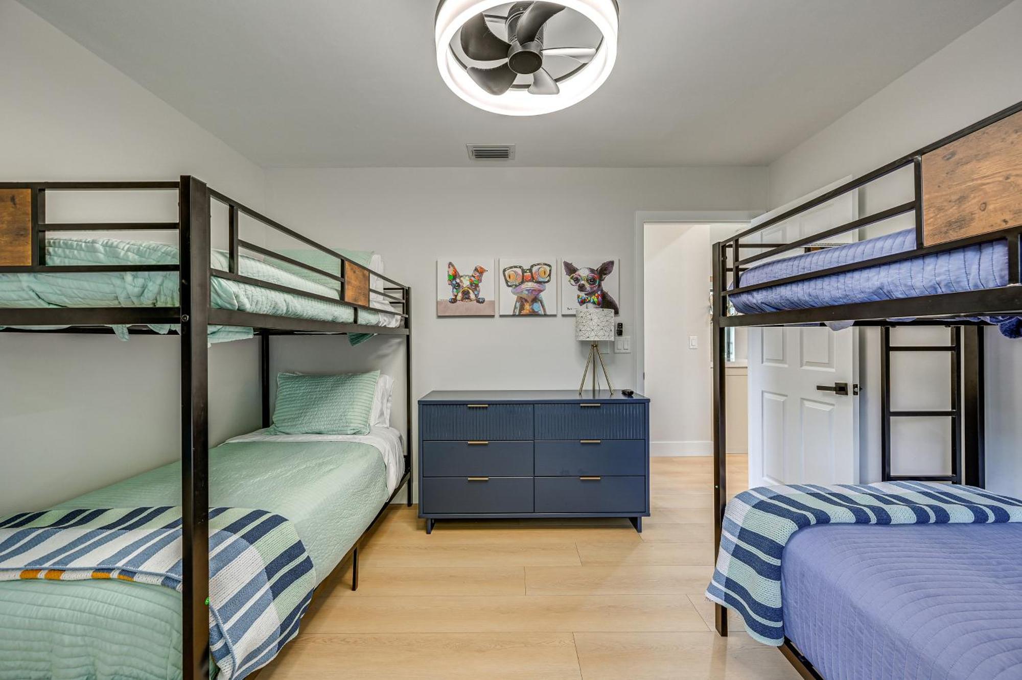 Chic With Pool And Hot Tub, 4 Mi To Beach! Holiday home Naples