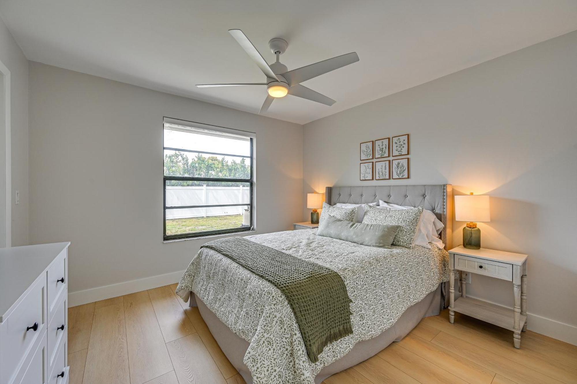 Holiday home Chic With Pool And Hot Tub, 4 Mi To Beach! *