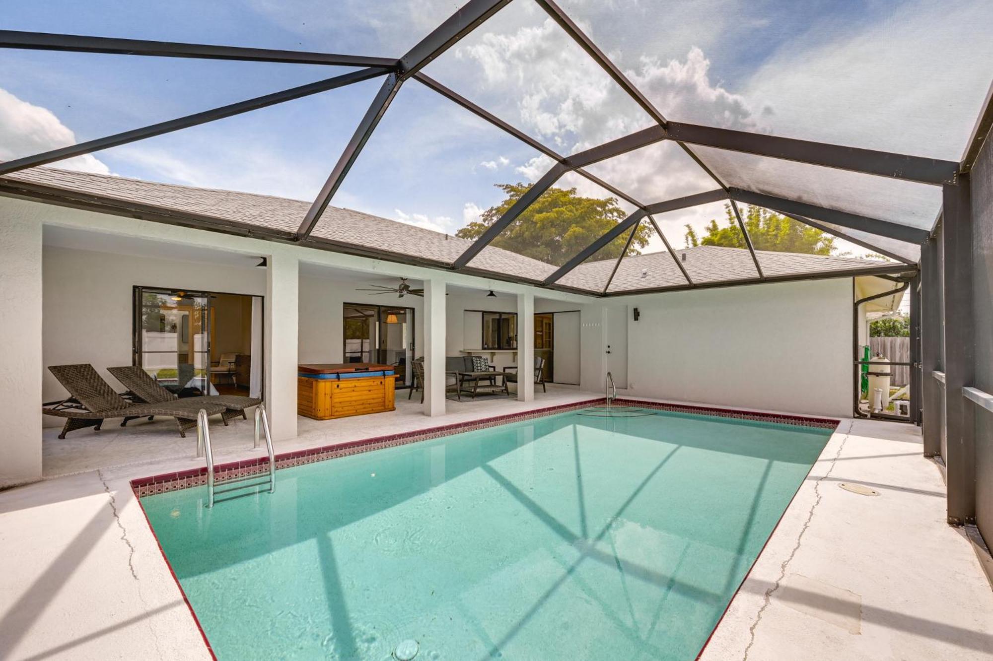 Chic With Pool And Hot Tub, 4 Mi To Beach! *