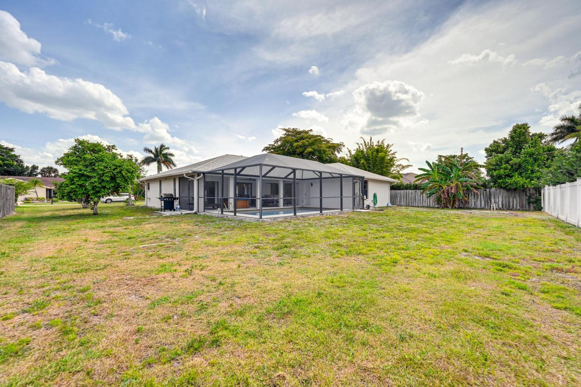 Chic With Pool And Hot Tub, 4 Mi To Beach! Holiday home