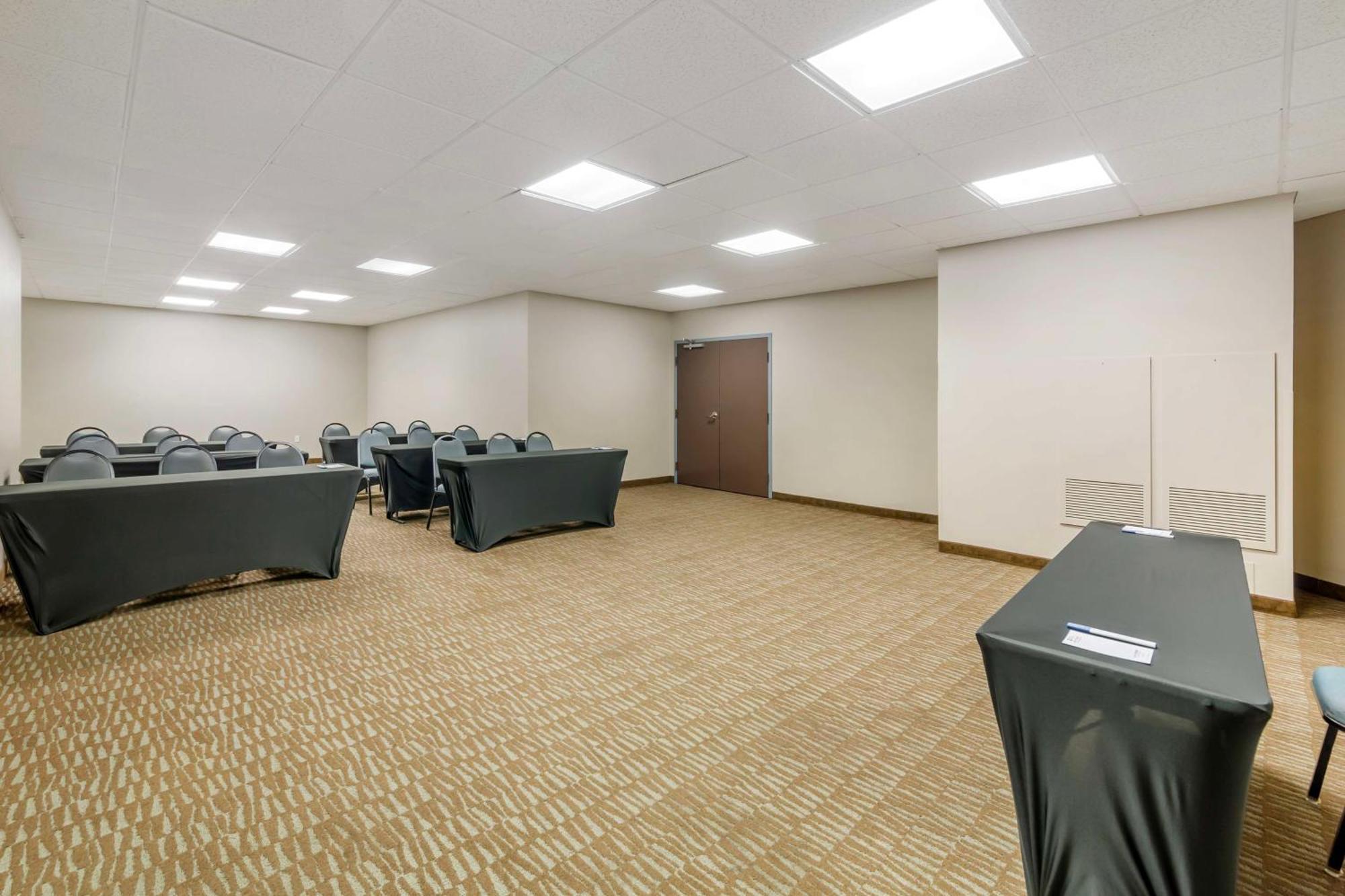 Western Naples Plaza Hotel 3*