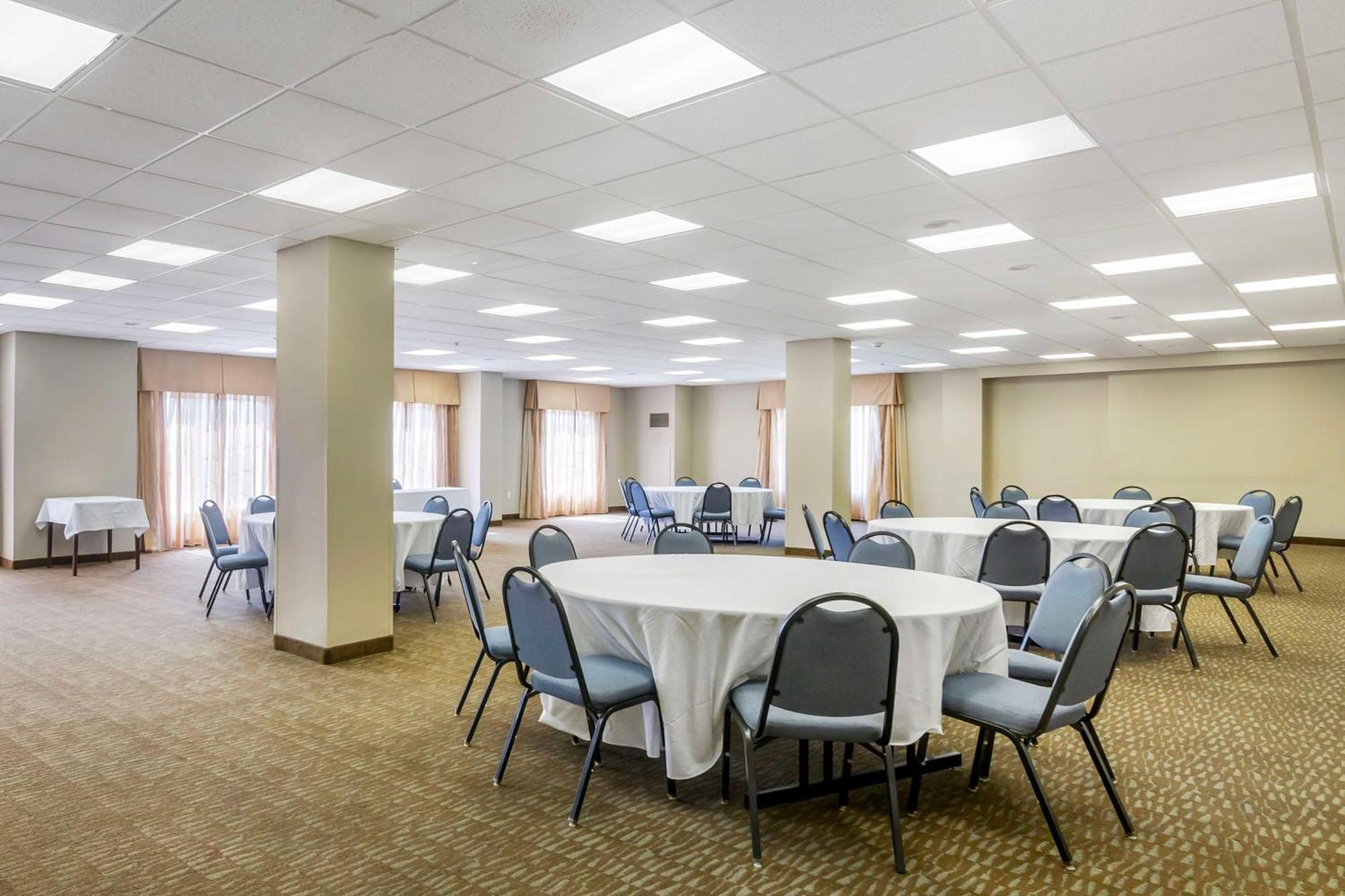 Western Naples Plaza Hotel 3*