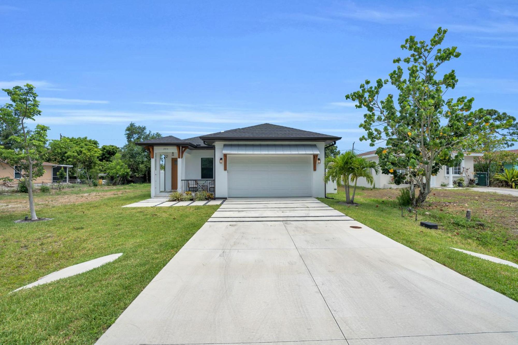 Getaway With Poolside Oasis Holiday home *