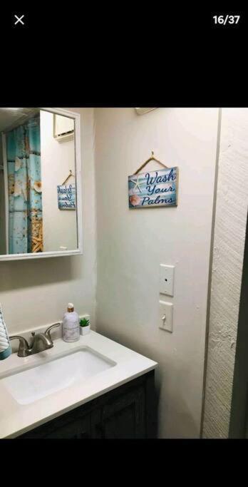 Getaway Half Mile From The With Fenced Yard *