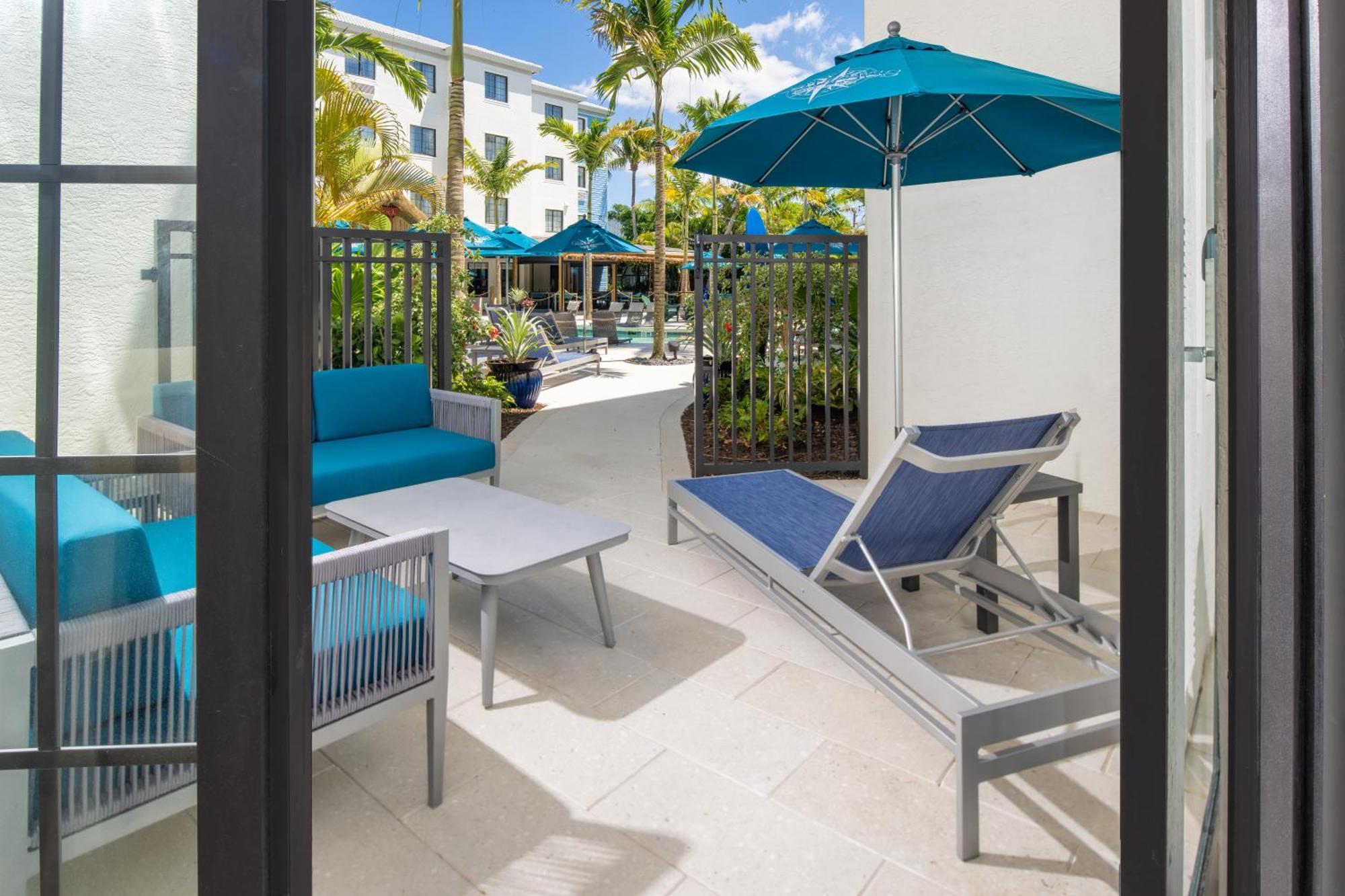 Hotel Compass By Margaritaville Naples