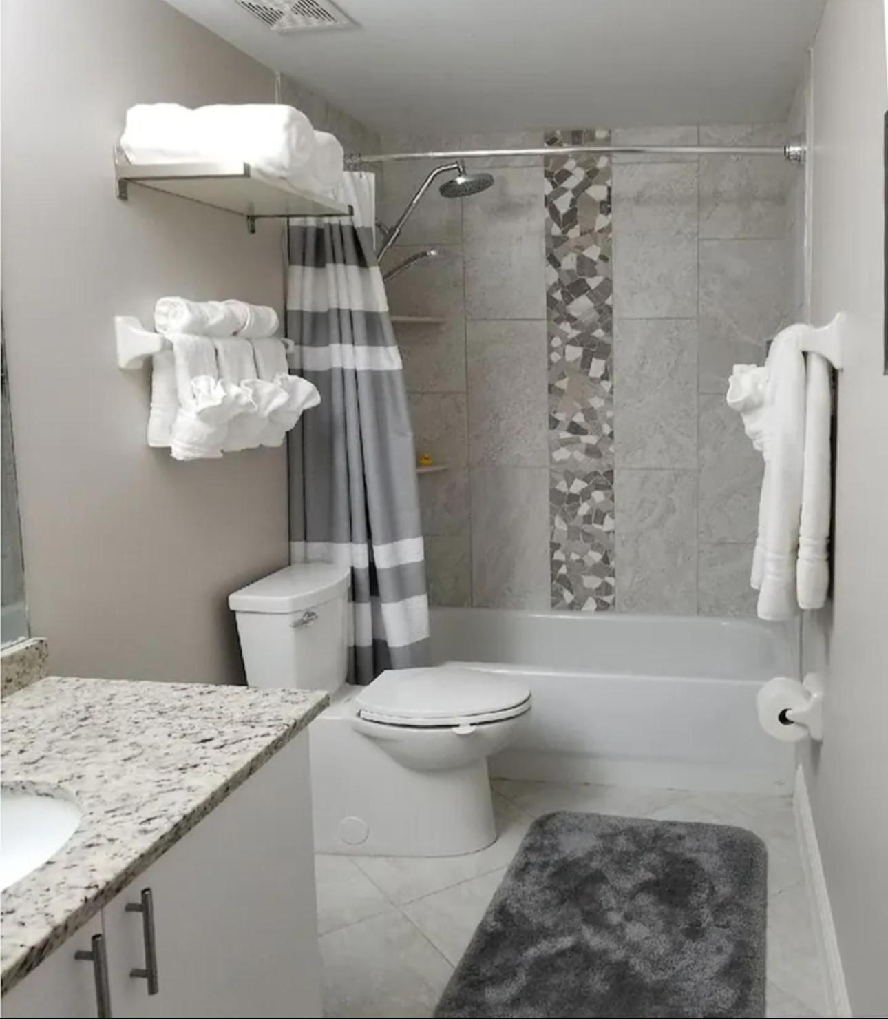Vanderbilt Condo,walk To Naples