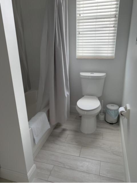 De Charme With Heated Salt Water Pool And *