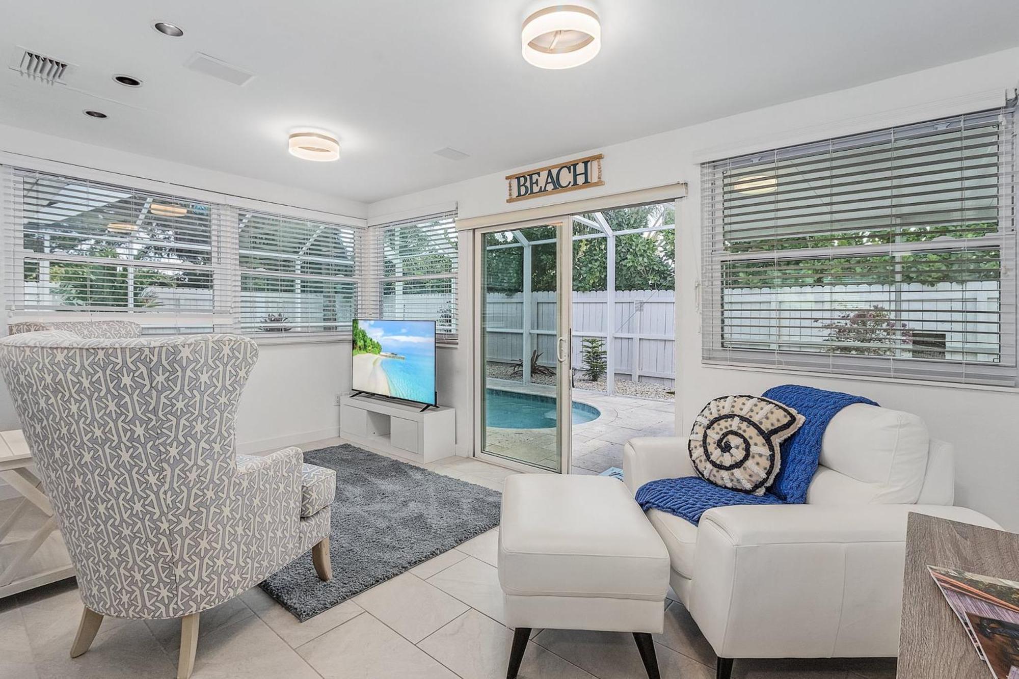 Holiday home 4 Bdr Pool Tropical Oasis *