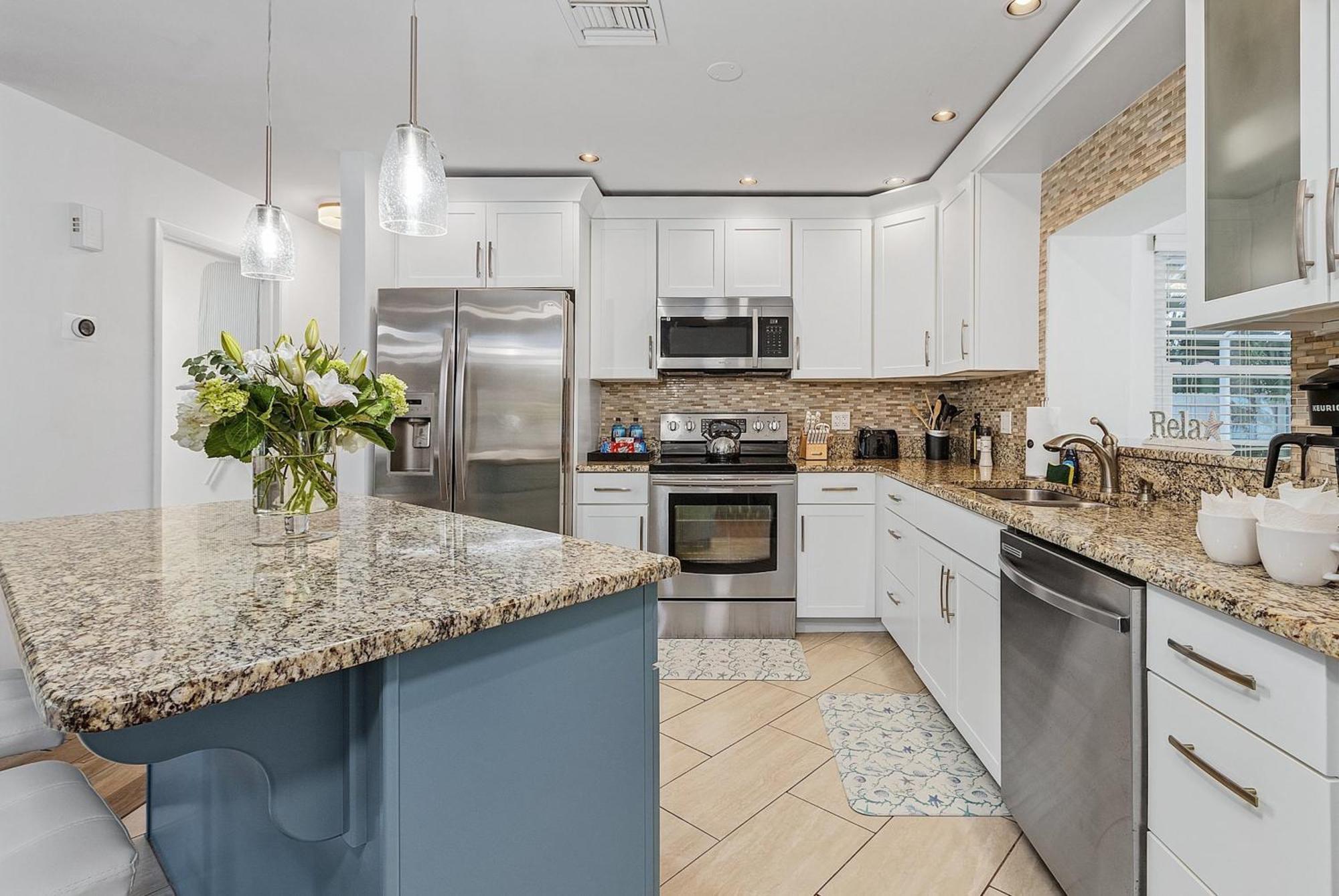 4 Bdr Pool Tropical Oasis * Naples
