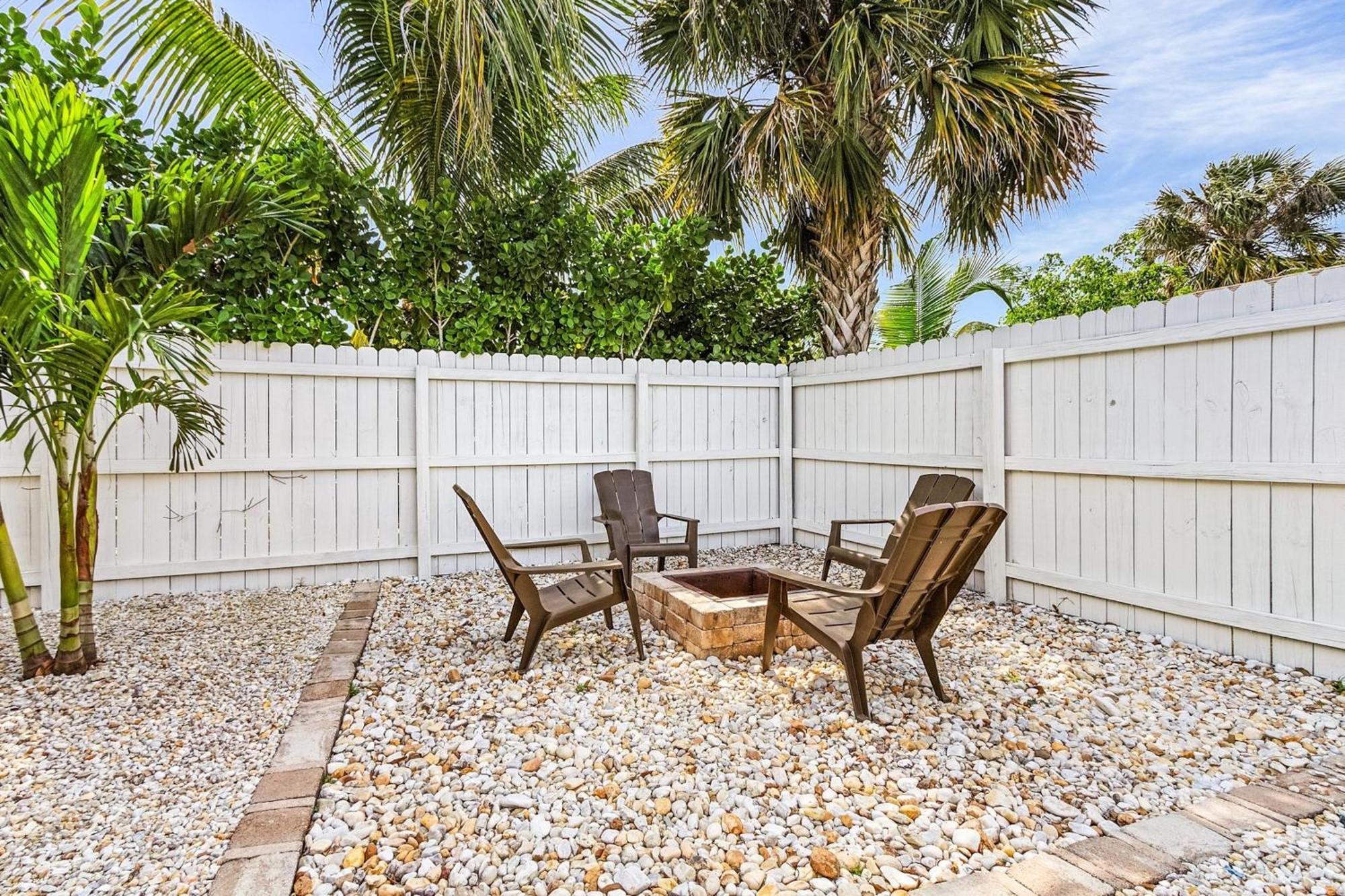 4 Bdr Pool Tropical Oasis