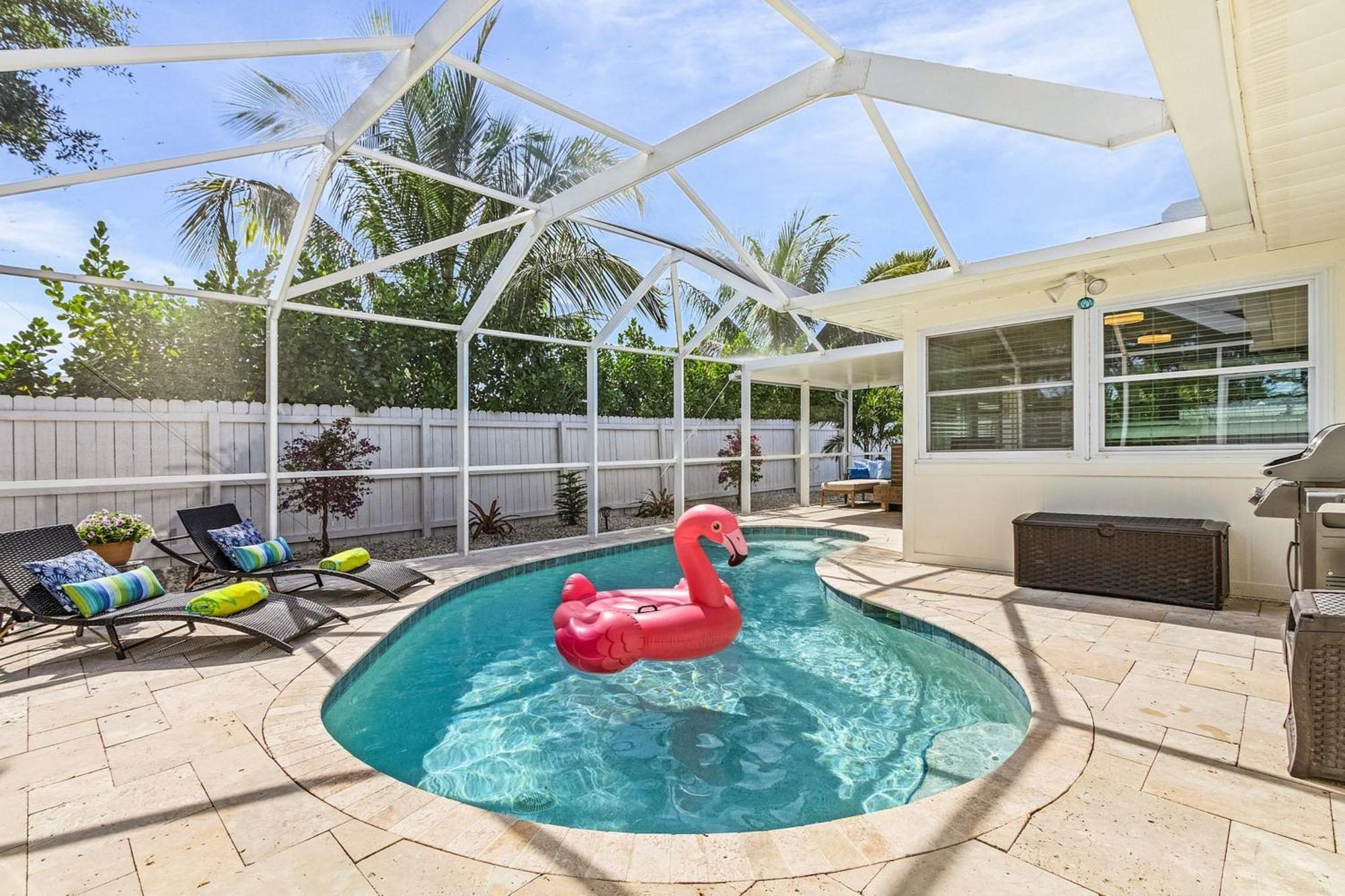 4 Bdr Pool Tropical Oasis