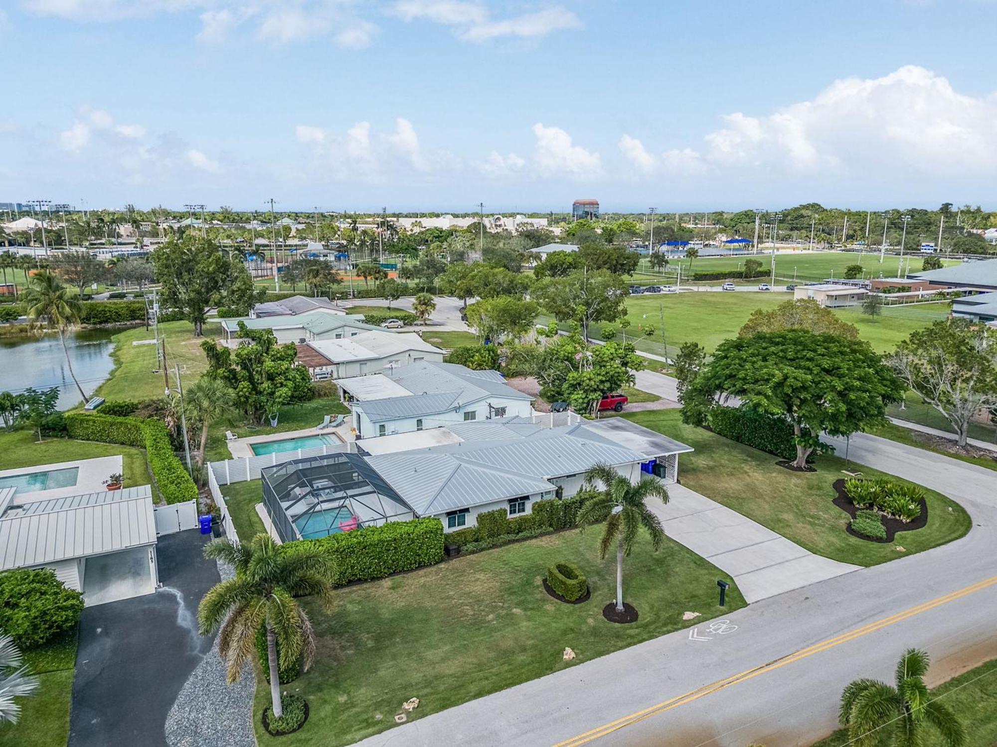 Paradise Pool House For 6 Naples