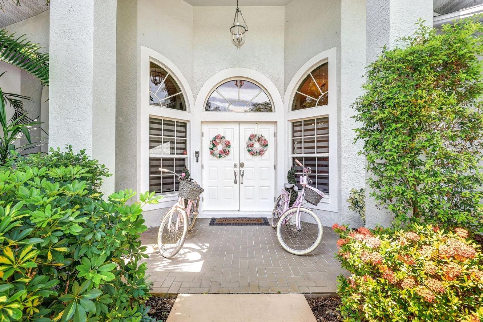 Lux Family 3 Bedroom With Pool Walk To And Mercato Naples