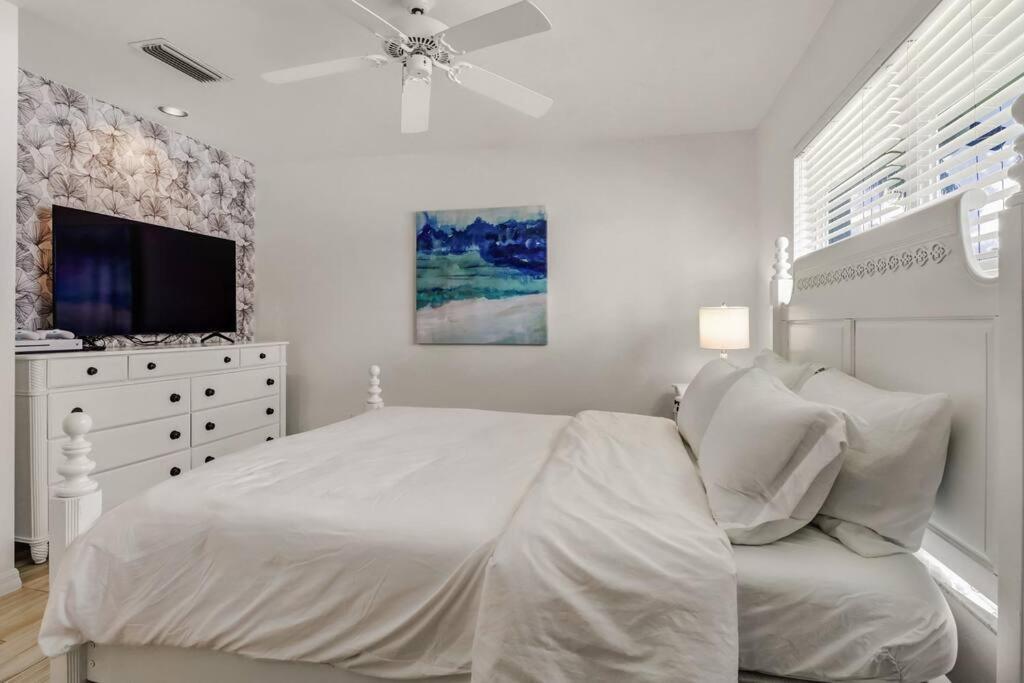Spacious Luxury With Heated Pool And Hot Tub *