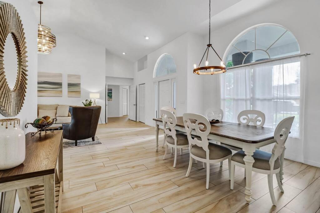 Villa Spacious Luxury With Heated Pool And Hot Tub Naples