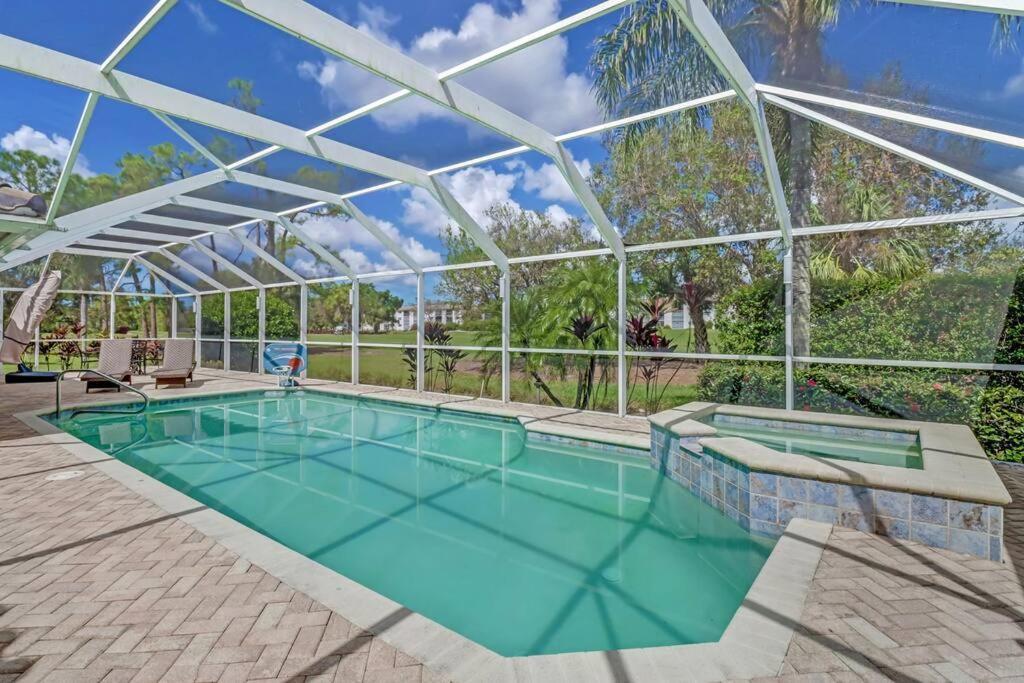 Spacious Luxury With Heated Pool And Hot Tub *