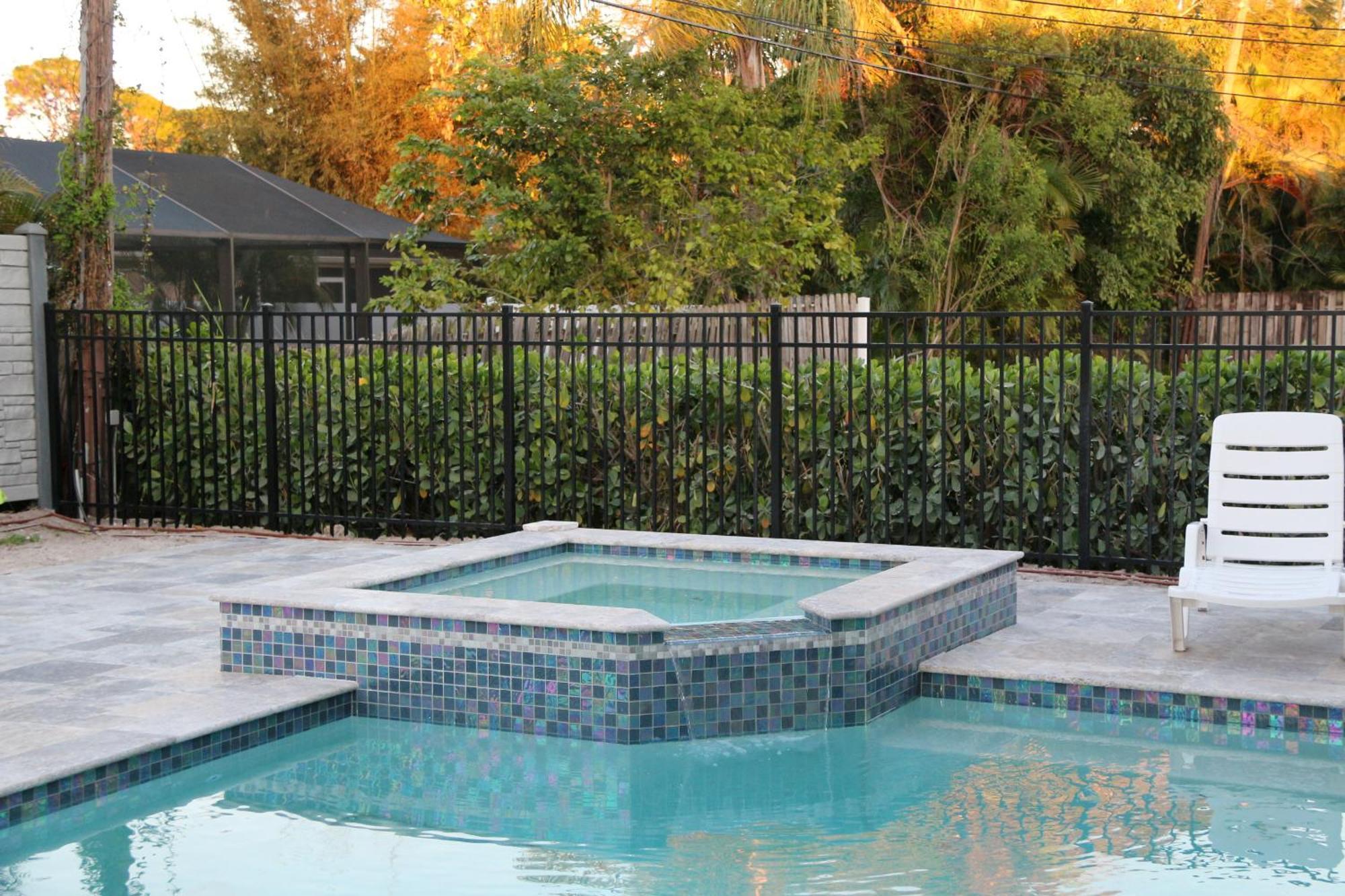 Villa De Charme With Heated Salt Water Pool And Naples