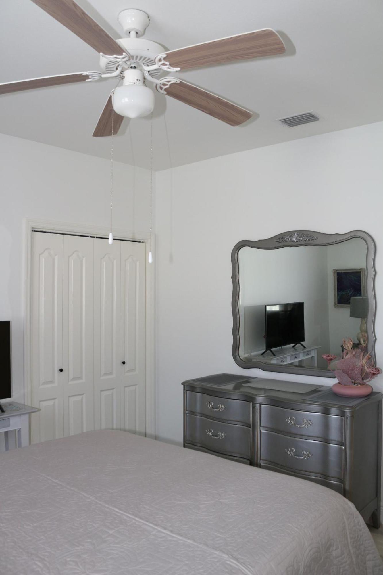 De Charme With Heated Salt Water Pool And
