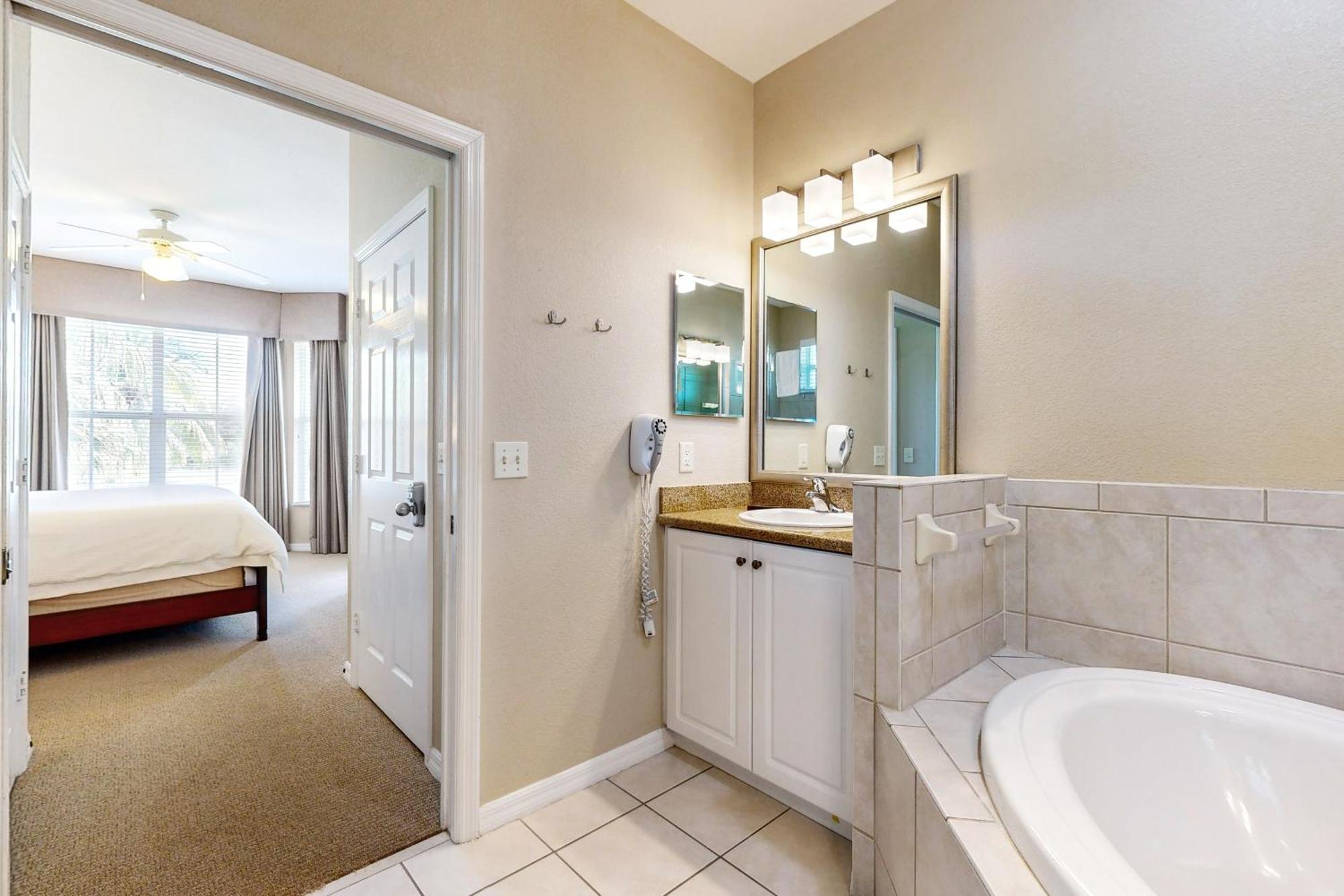 Greenlink 421 Apartment Naples