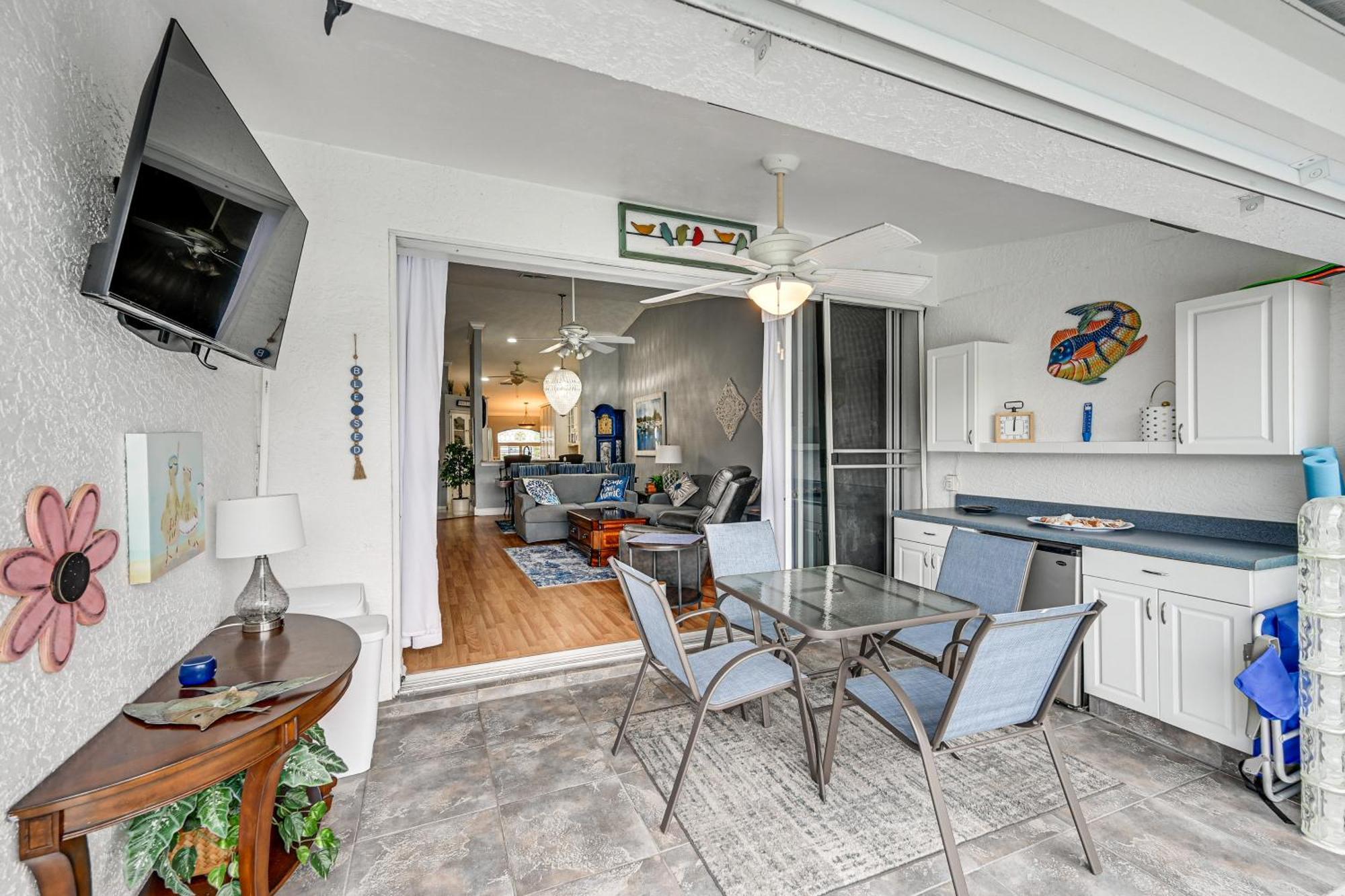 Charming Getaway With Pool Less Than 5 Mi To 5th Ave! Holiday home Naples