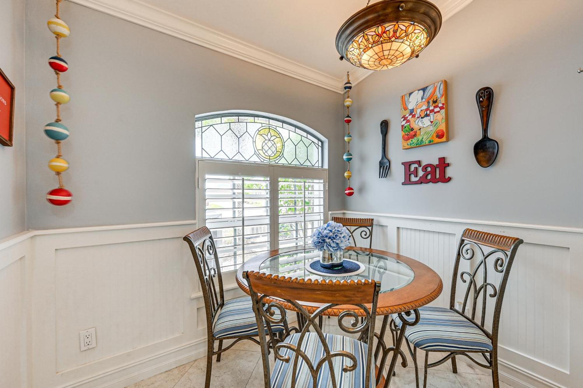 Charming Getaway With Pool Less Than 5 Mi To 5th Ave! * Naples